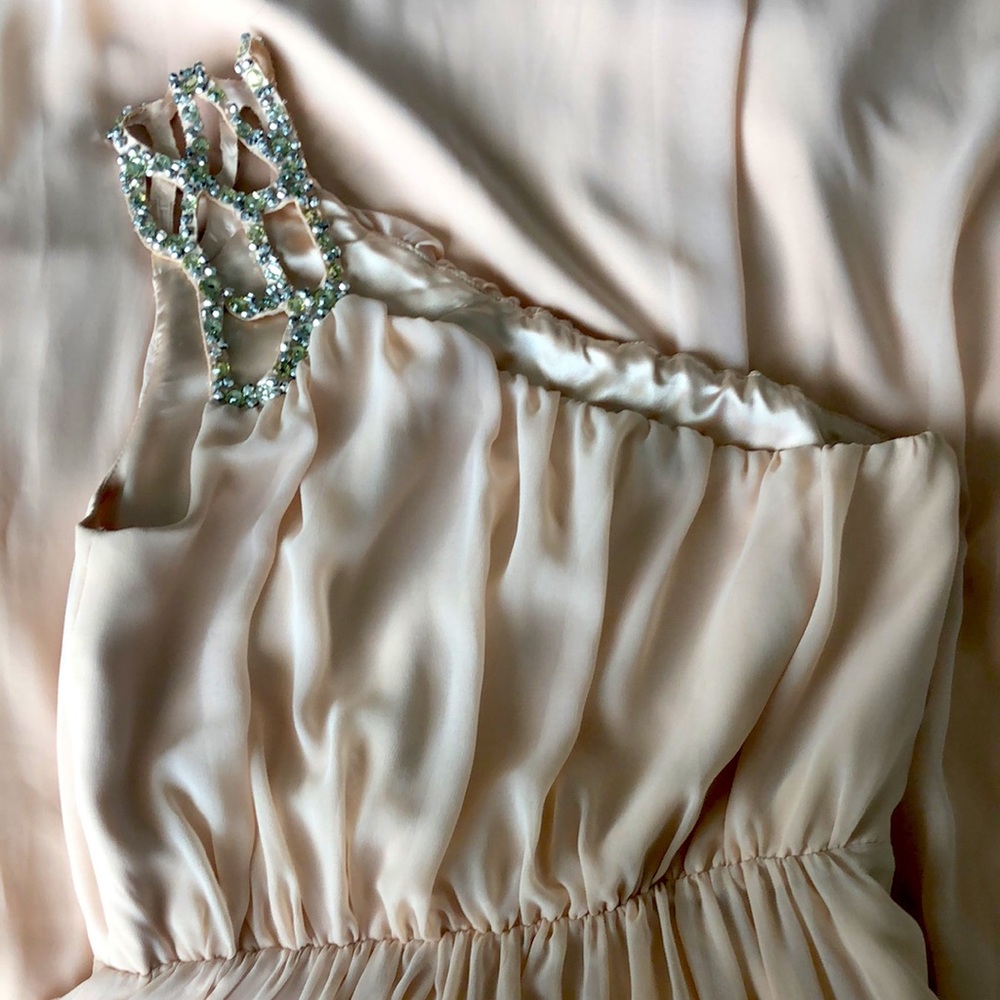 BARIANO Australia Gown